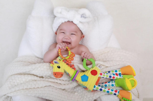 聊城三个月宝宝正确抱姿 聊城三个月宝宝正确抱姿